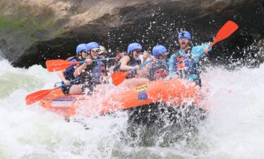 White Water Rafting in Elo River
